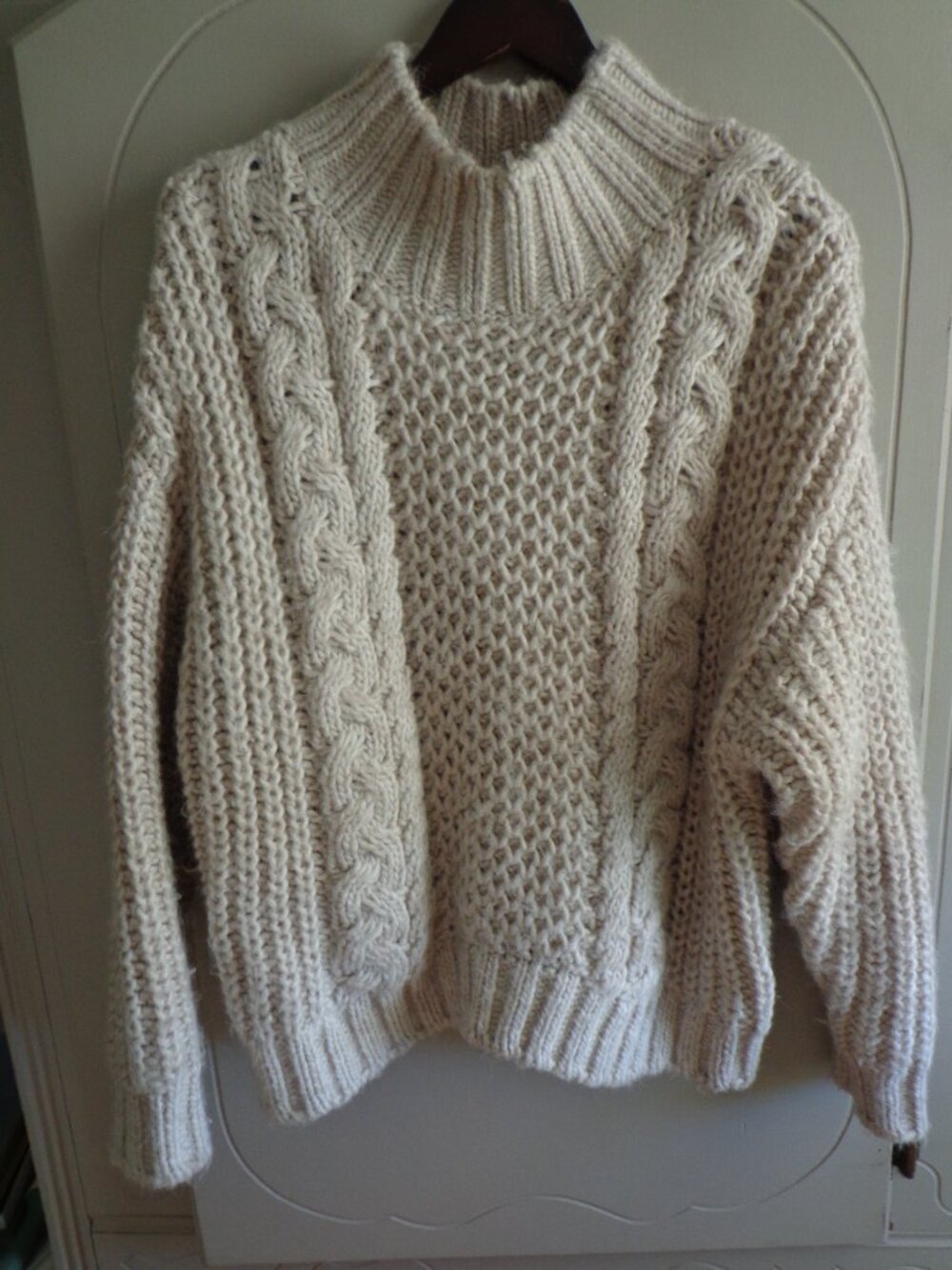 NEW Universal Thread Goods Co. Knit Turtleneck Sweater Oatmeal Raglan Sleeves